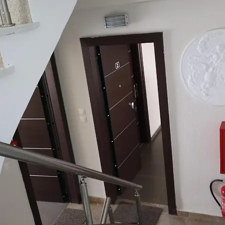 Indigo Luxury Olympiakí Aktí
