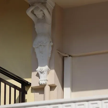 Indigo Luxury Apartman Olympiakí Aktí