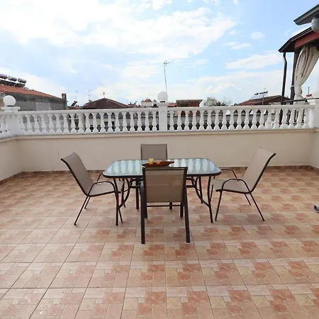 Indigo Luxury Apartman *