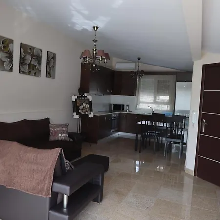 Indigo Luxury Apartman *
